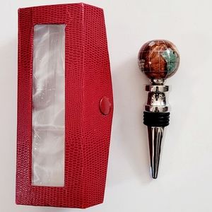 NWOT World🍷Wine Stopper